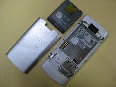 Nokia X3-02 3G觸控手機 支援Wi-Fi