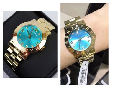 MARC BY MARC JACOBS Amy 湖水綠色錶盤 水晶鑽刻度 金色不鏽鋼錶帶 石英 女士手錶MBM3220