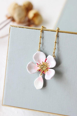 熱銷#Les Nereides Hanami櫻花限定 京都一朵白色櫻花瓣 氣質項鏈