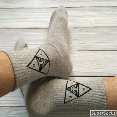 【小麼雜貨】OBEY聯名款街頭 運動 幾何三角 中筒 男女 情侶 襪 2色( 現貨)700下