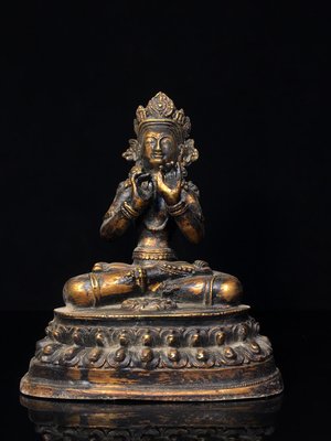 純銅度母菩薩佛像，寬16cm高23cm厚12cm，重2.2公斤，26080R