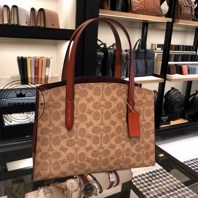 空姐精品代購 COACH 32749 新款 查理包Charlie28 logo配皮 女式手提包 單肩背包 斜跨包 附購證