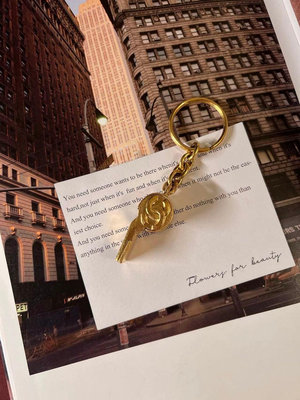 Sold（W49） 聖誕特惠🎄✨ N2V✨VINTAGE✨百搭美物✨ Chanel 香奈兒金色口哨鑰匙圈