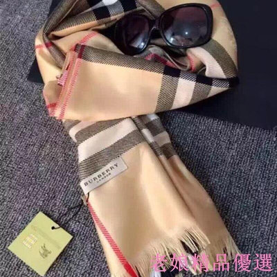 {全新現貨}Burberry 經典款式圍巾 附盒子