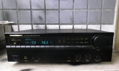 日本製 Marantz( 馬蘭士) SR-62U FM/AM 收音擴大機( mm. 唱盤輸入)