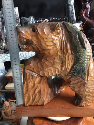 日本回流大號木雕熊背魚擺飾，純手工一木雕刻，包漿老，品相較好