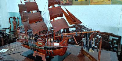 早期紅木船模型
