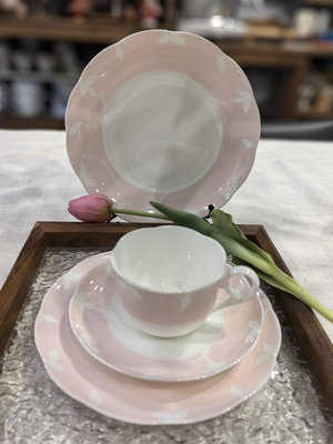 日本則武Noritake稀有粉色浮雕咖啡杯合作款