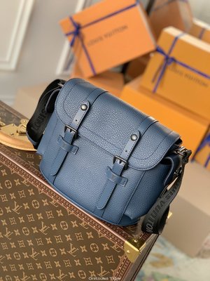 二手Louis Vuitton LV Christopher 郵差包 M58475午夜藍