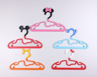 日本設計米奇米妮維尼hello kitty卡通兒童衣架塑料晾衣架衣掛衣架一組5個