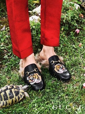 Gucci 451209 Princetown shearling-lined loafers 繡虎頭羊毛 男拖鞋 現貨