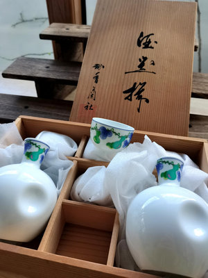 日本香蘭社，稀有老香蘭社葫蘆功夫茶小茶杯酒杯茶臺花瓶等，兩壺