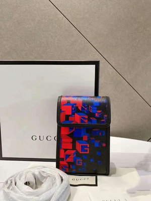 Gucci 雙G印花手機包 帶卡位