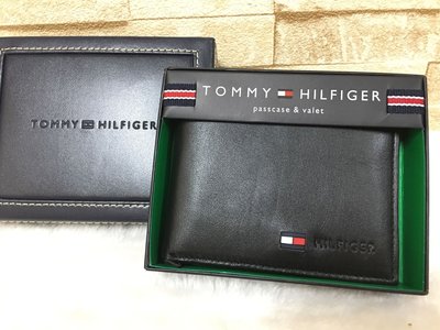 安安精品保證正品~Tommy Hilfiger 男用 經典短夾 男生 皮夾 禮盒 包裝