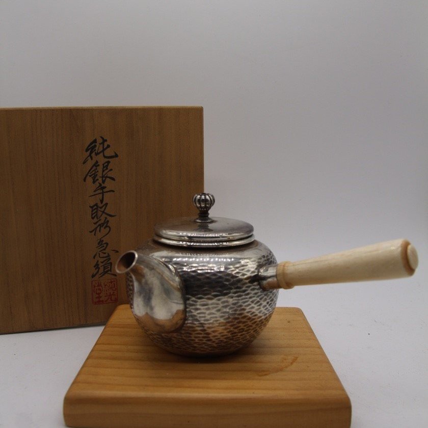 已售出』日本老銀壺純光堂造側把銀壺/泡茶壺0.3L 特殊把/箱款/底款純銀 