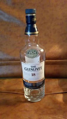 Glenlivet 18 年 格蘭利威麥芽蘇格蘭威士忌Glenlivet 清色原廠空酒瓶