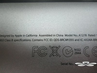 台中筆電維修：APPLE A1278 MacBook Pro  ,開機斷電,顯卡故障花屏,面板變暗.無畫面,泡水機維修