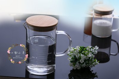 心動小羊^^耐熱加厚耐高溫防爆玻璃透明量杯+竹蓋(1000ml)烘焙手工皂杯 可微波爐加熱（-20度-220度）