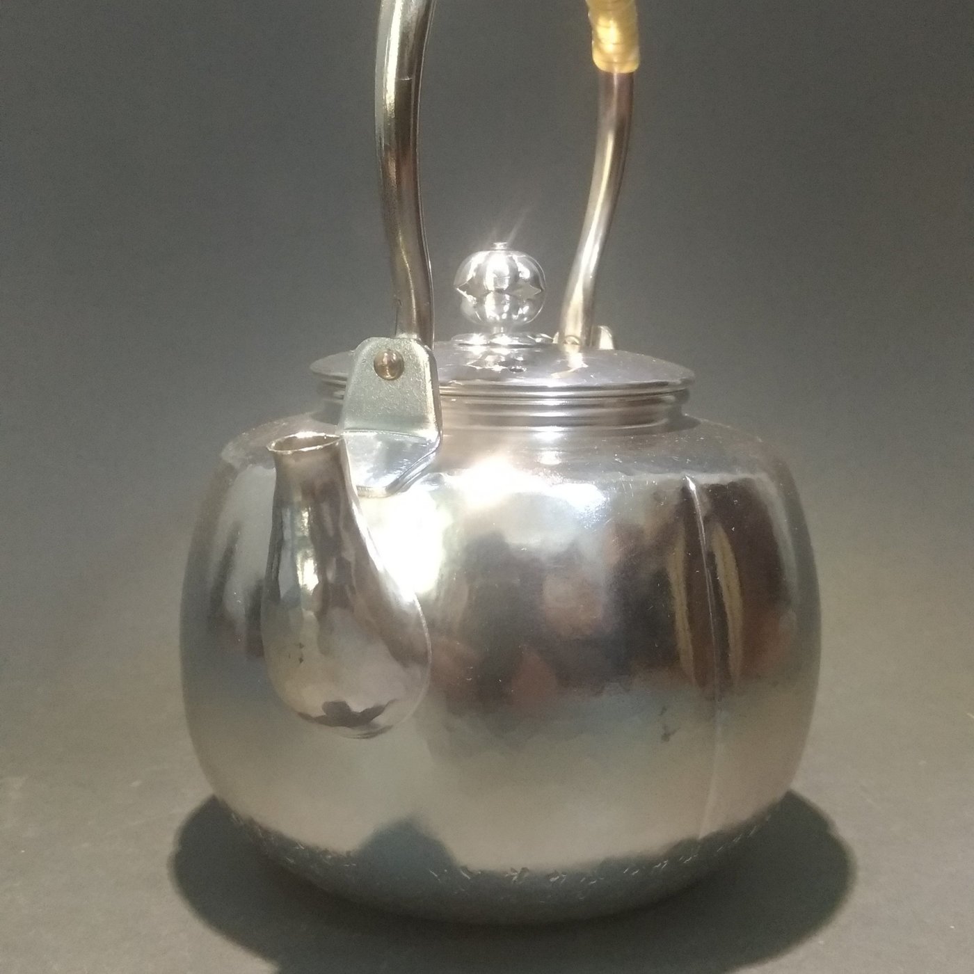 茶道具 銀瓶 湯沸 阿古陀型 銀メッキ 5合 秀峰堂 新品未使用 - 美術品