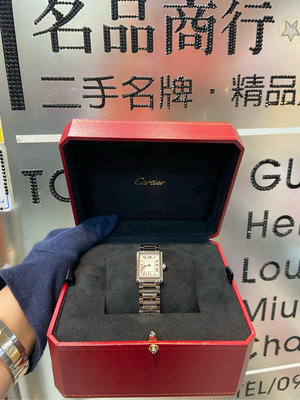 名品商行 2手名牌 Cartier TANK MUST  腕錶 小型款 石英 狀況95新 淺使用痕跡 請多参考圖片 附保卡 盒子附本店購買證明