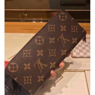 【二手】LV 路易威登原花 Monogram 紫紅色/红色 內裏 8卡 ㄇ字 拉鍊 長夾 M60742