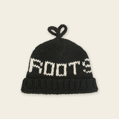 Roots配件-率性生活系列 ROOTS 楓葉毛帽（黑色) 全新正品 贈品牌環保購物袋 暢貨出清【清瘋玩趣】