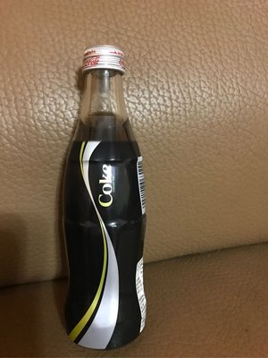 可口可樂 Coke 120週年紀念變色瓶 玻璃瓶 已絕版 因收藏關係 瓶蓋有刮痕（如照片）不介意者再下標 出清優惠 日本