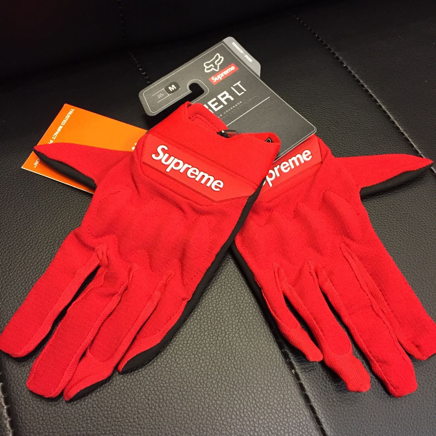 Supreme Fox Racing Bomber LT Gloves Black - SS18 - US