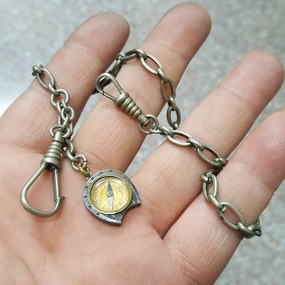 ＜老件＞懷錶 老銅錶鏈 有銀指南針 非 機械錶 手上鏈 A6