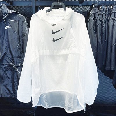 【熱賣精選】Nike耐吉三連勾戶外運動訓練薄款防風防曬皮膚衣夾克外套女DA1277