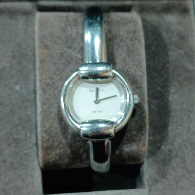 GUCCI 瑞士製造 簡約時尚 不鏽鋼錶帶 石英 女性腕錶