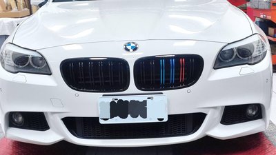 BMW F10 F11/水箱護罩/亮黑/雙槓/電鍍/三色/水柵/豬鼻子/鼻頭/水箱罩/M款/德國/M sport