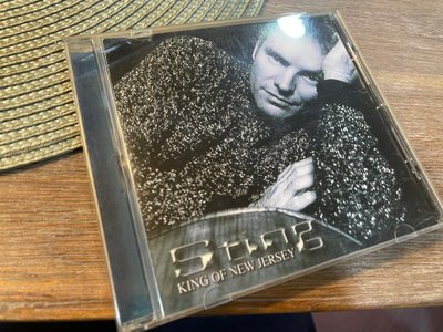 ㄍ箱。八成新 CD 西洋 Sting-King of New Jersey-LIVE IN CONCERT