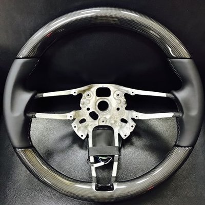 泰山美研社 Y3370 Porsche Macan 原廠 碳纖維 CARBON 方向盤