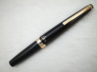 B290 百樂 日本製 elite 短鋼筆 18k 中字尖鋼筆(粗桿)(7成新天頂有退漆)(美麗的銥點)