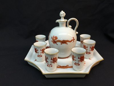 歐洲美瓷坊-Meissen-Ming Dragon 紅色明龍烈酒杯盤組(一壺一大盤六杯)