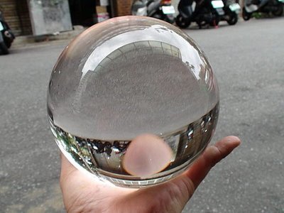 shirley 水晶~超大近全美白水晶球~3.942公斤~晶質清透~稀有珍藏~低價起標!