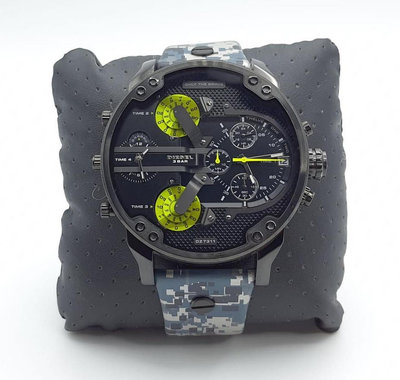 DIESEL Mr.Daddy2.0 黑色錶盤 灰色幾何迷彩皮革錶帶 石英 三眼計時 男士手錶 DZ7311