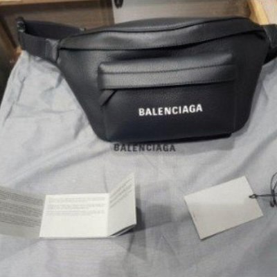 【二手】Balenciaga Everyday Logo Belt Pack 胸口包 肩背包 側背包腰包 529765
