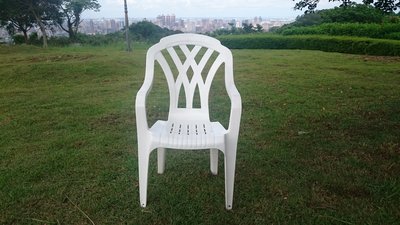 兄弟牌白色高背塑膠椅2入/1件~餐椅，收納椅，白色塑膠椅(高背設計腳底加止滑墊),物美價廉-BROTHER健康休閒生活館