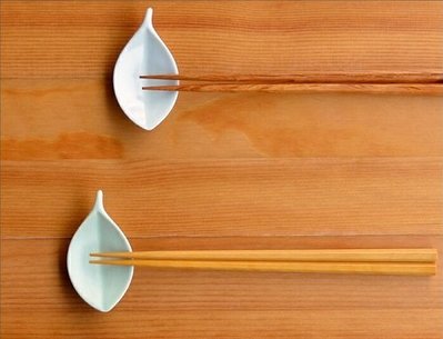 【Apple 艾波好物】白山陶器 波佐見燒 樹葉 筷架