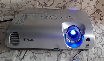 EPSON愛普生EMP-S3數位液晶投影機