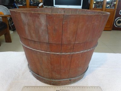 木桶(2)~早期~檜木桶~炊斗.飯斗.蒸飯桶~無蓋~口外徑約39.3CM~懷舊.擺飾.道具