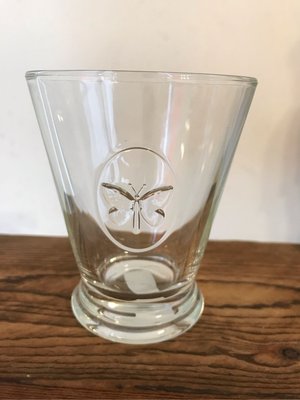 安然嚴選 品味與價位兼備 La rochere 法國 蝴蝶 雕花 酒杯 飲料杯 威士忌杯 創立於1475年法國最古老的水晶玻璃工廠 全新 口8.5高10