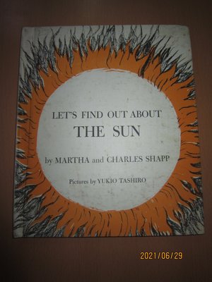 #換新收藏#[GROLIER 出版][LET'S FIND OUT ABOUT THE SUN][1965年]~品項如圖
