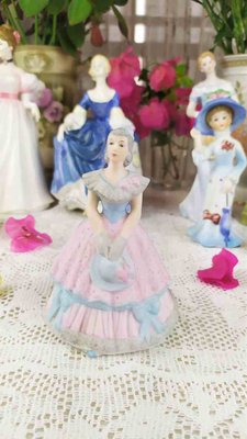 紫丁香歐陸古物雜貨♥歐洲 vintage 手繪陶瓷粉紅洋裝仕女娃娃擺飾