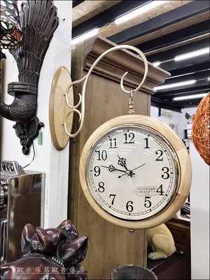實木製 淺木色雙面時鐘 北歐風素色素面時鐘掛鐘兩面時鐘 簡約大鐘面石英鐘靜音機芯兩面鐘壁鐘造型時鐘【歐舍傢居】