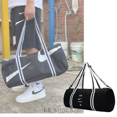 【Dr.Shoes 】Nike HERITAGE 圓筒 旅行袋 行李袋 手提袋 側背包 健身包 DJ7379-010