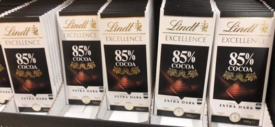 瑞士代購 瑞士蓮巧克力 Lindt 85% EXCELLENCE，另有提供70%及90%黑巧克力供顧客選購。