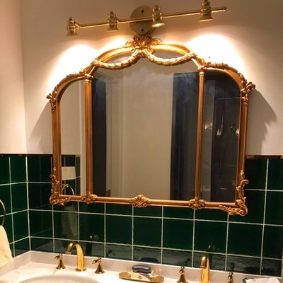 【熱賣精選】 法式衛生間鏡子復古浴室鏡桌面梳妝鏡歐式雕花裝飾三面三折化妝鏡